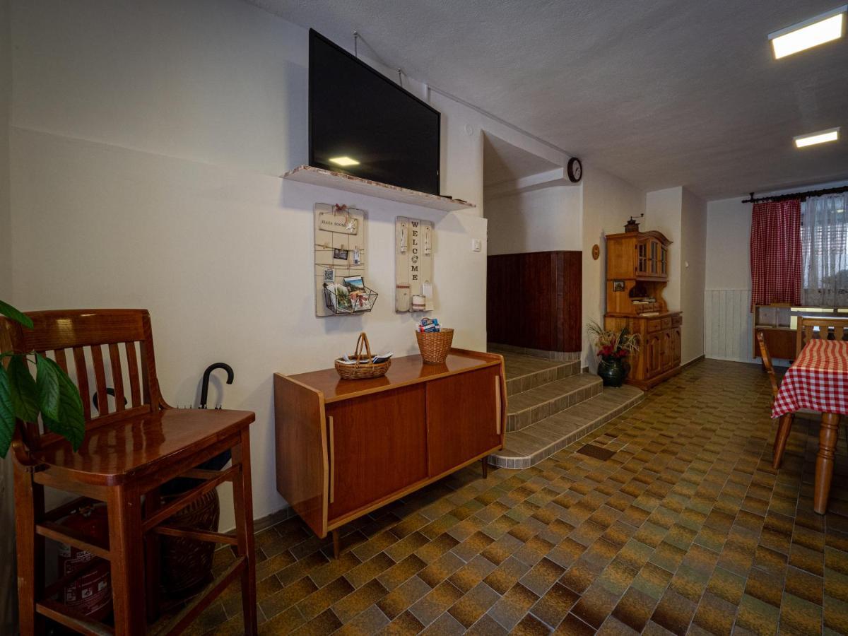 Kiara 7 Appartement Jesenice Buitenkant foto